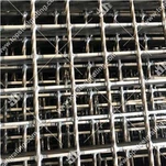 Zváraný oceľový tyčový rošt