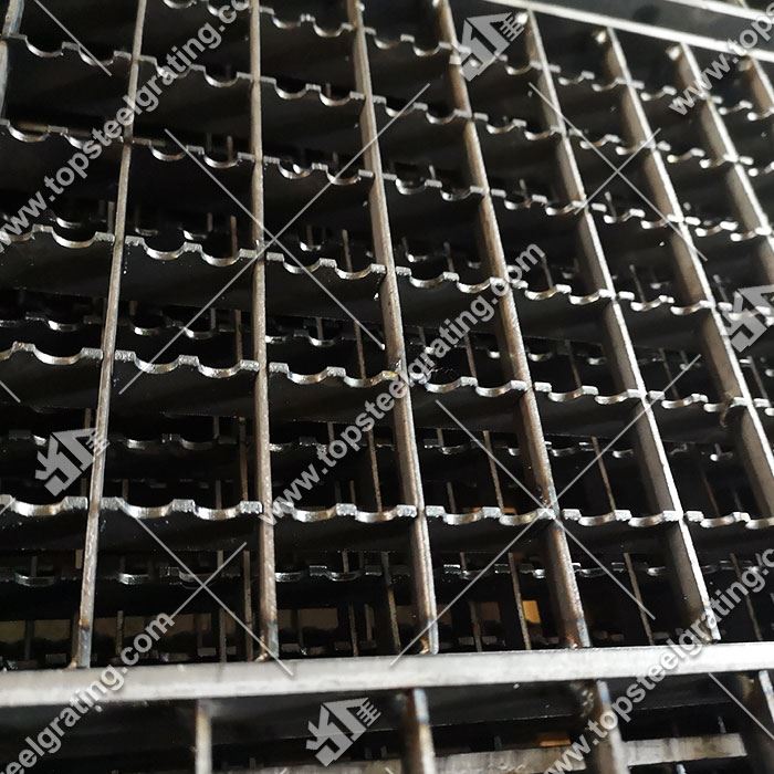 Serrated Steel Grid Plate
